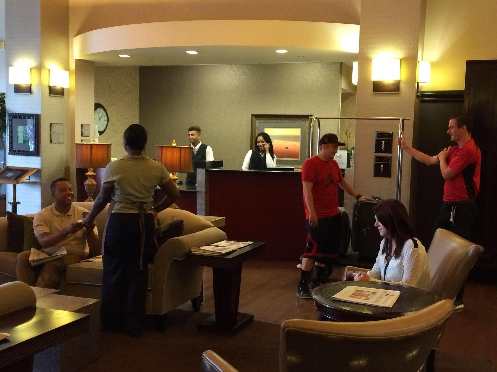 Homewood Suites By Hilton Indianapolis Downtown Εξωτερικό φωτογραφία